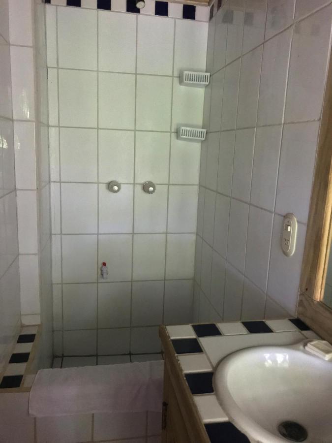 Roatan Bed & Breakfast Apartments West End Buitenkant foto