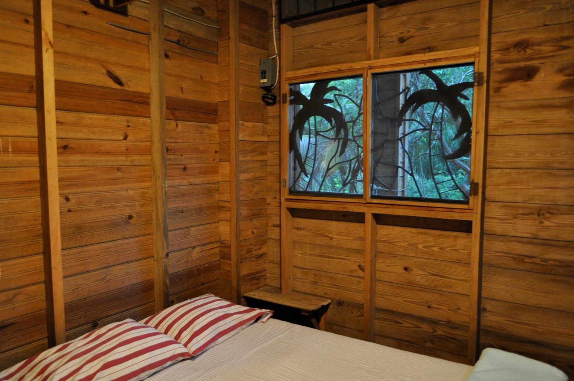 Roatan Bed & Breakfast Apartments West End Kamer foto