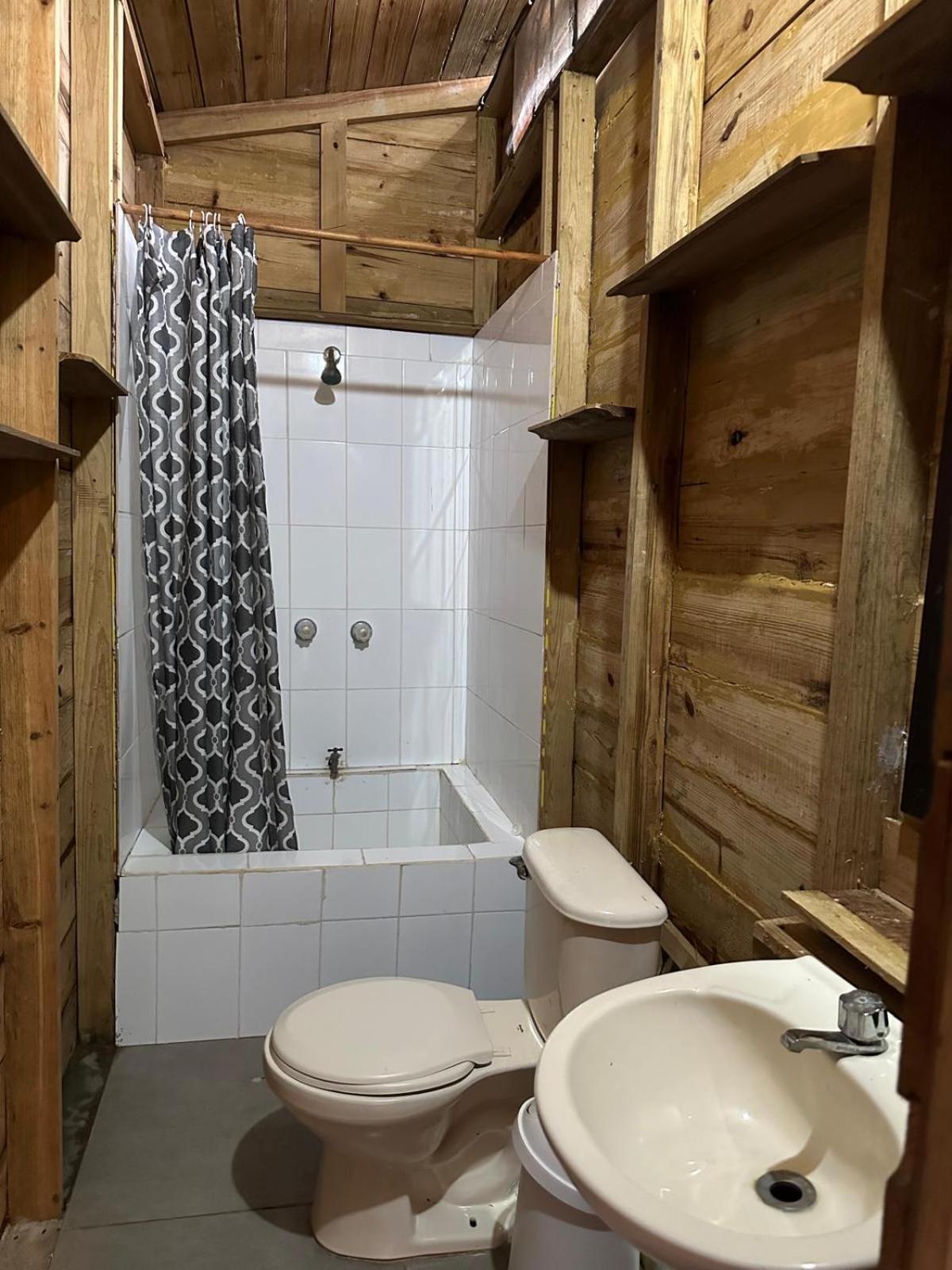 Roatan Bed & Breakfast Apartments West End Buitenkant foto