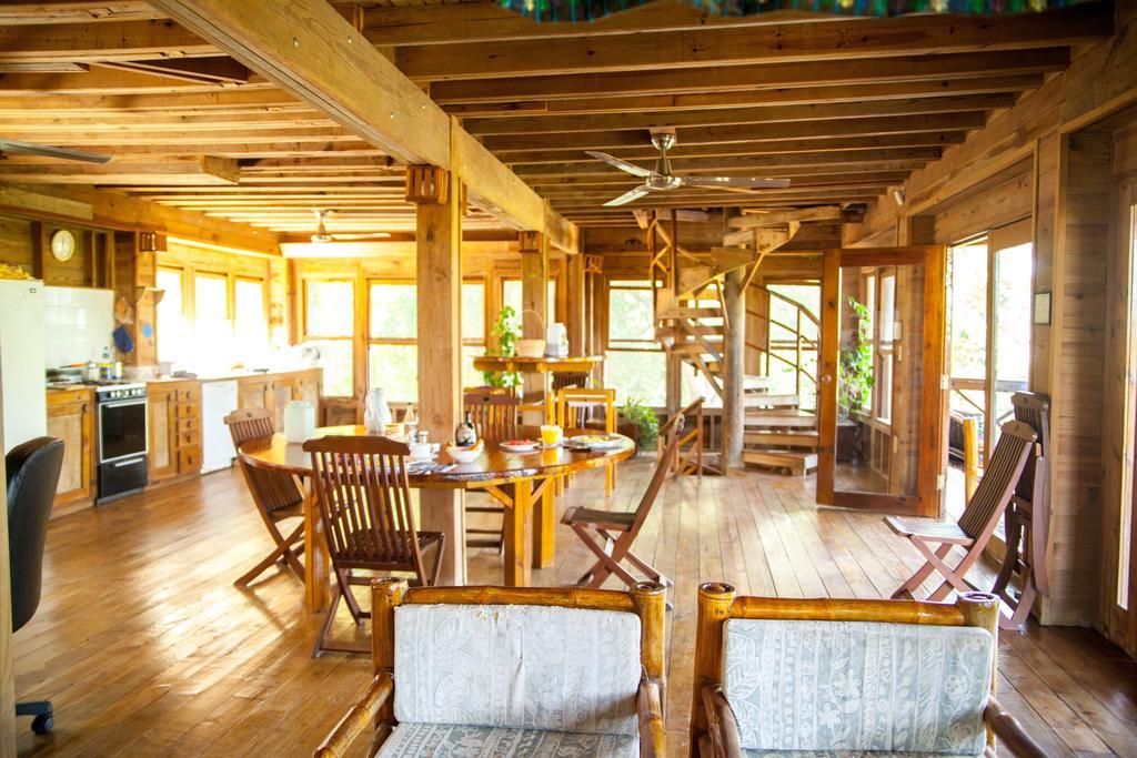 Roatan Bed & Breakfast Apartments West End Buitenkant foto