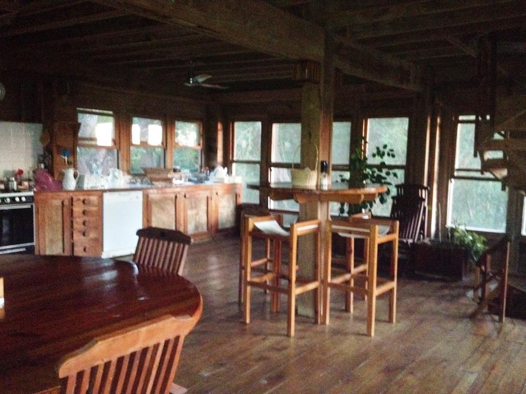 Roatan Bed & Breakfast Apartments West End Buitenkant foto