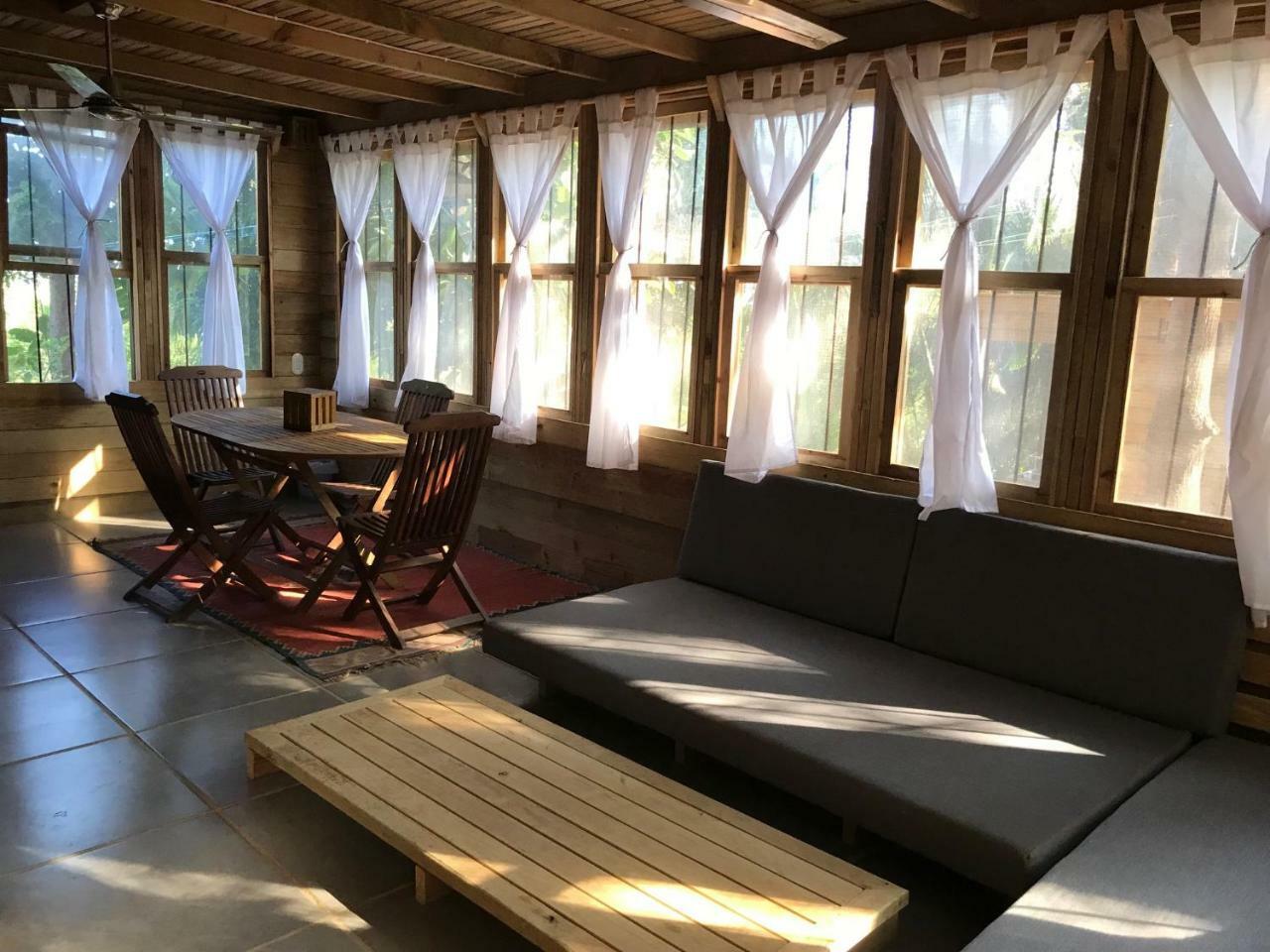 Roatan Bed & Breakfast Apartments West End Buitenkant foto