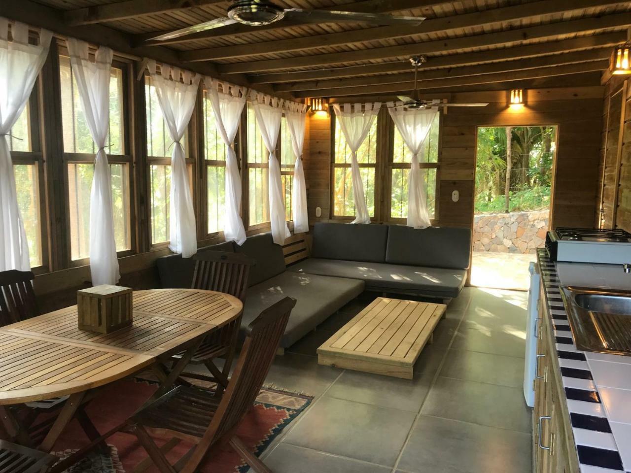 Roatan Bed & Breakfast Apartments West End Buitenkant foto